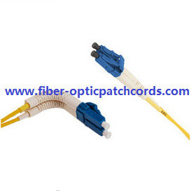 Stivale flessibile a fibra ottica di LC uno stivale 2mm da 90 gradi 3mm per il saltatore ottico a fibra ottica del cavo di toppa di LC